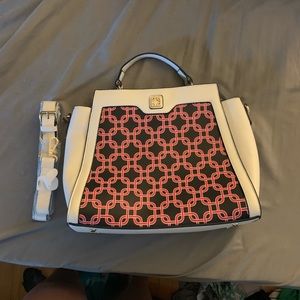 Medium purse